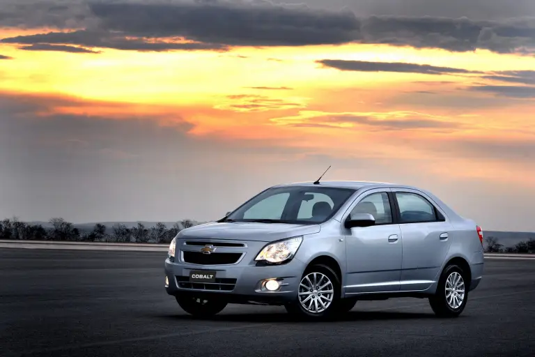 Chevrolet Cobalt 2012, foto ufficiali - 12