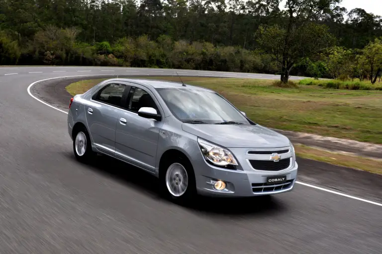 Chevrolet Cobalt 2012, foto ufficiali - 15