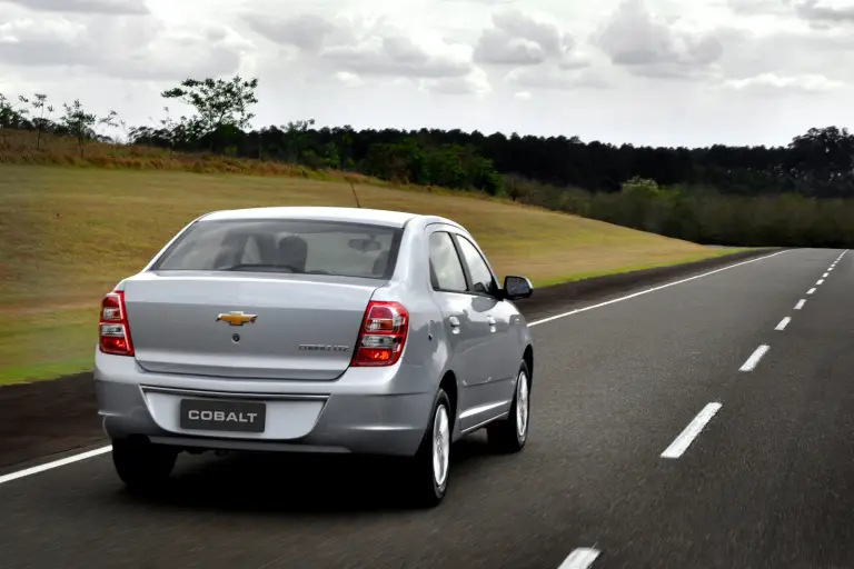 Chevrolet Cobalt 2012, foto ufficiali - 18