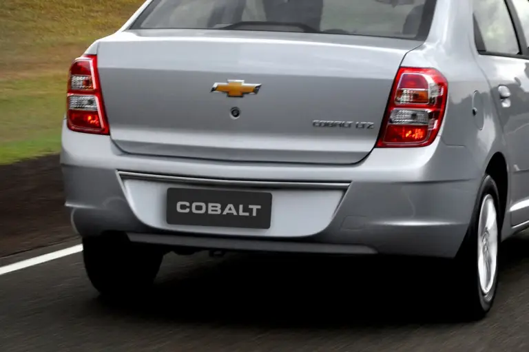 Chevrolet Cobalt 2012, foto ufficiali - 21