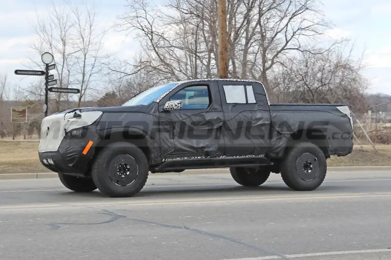 Chevrolet Colorado ZR2 2023 - Foto Spia 08-04-2022 - 10