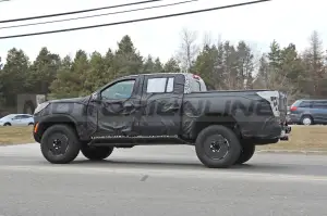 Chevrolet Colorado ZR2 2023 - Foto Spia 08-04-2022 - 11