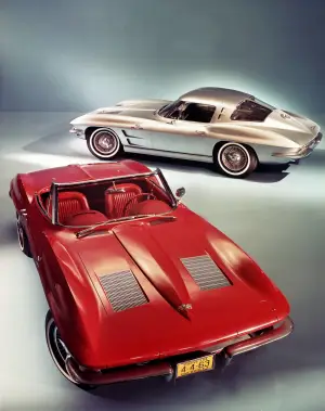 Chevrolet Corvette - 60 anni di design iconico