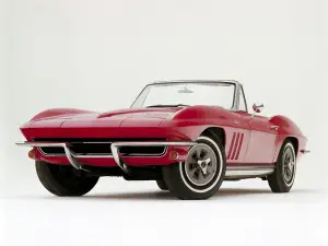 Chevrolet Corvette - 60 anni di design iconico