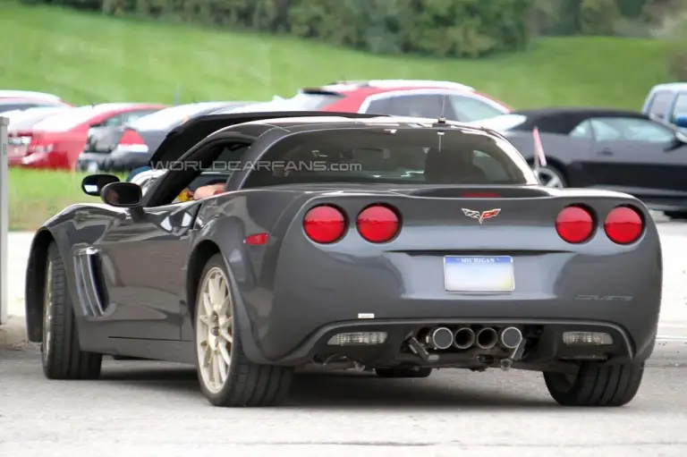 Chevrolet Corvette C7 foto spia ottobre 2011 - 7