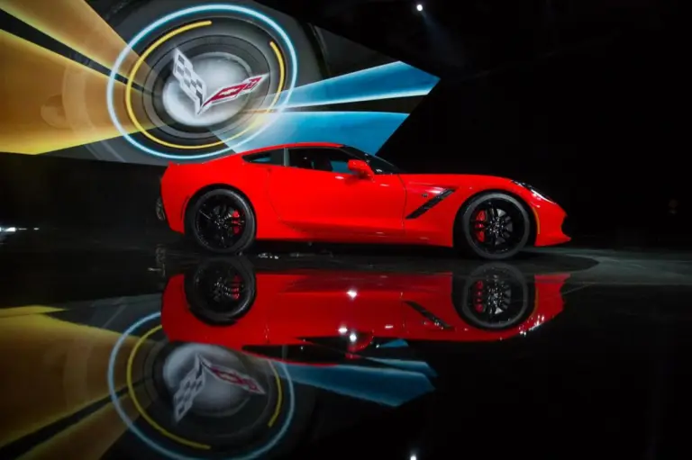 Chevrolet Corvette C7 Stingray - Salone di Detroit 2013 - 23