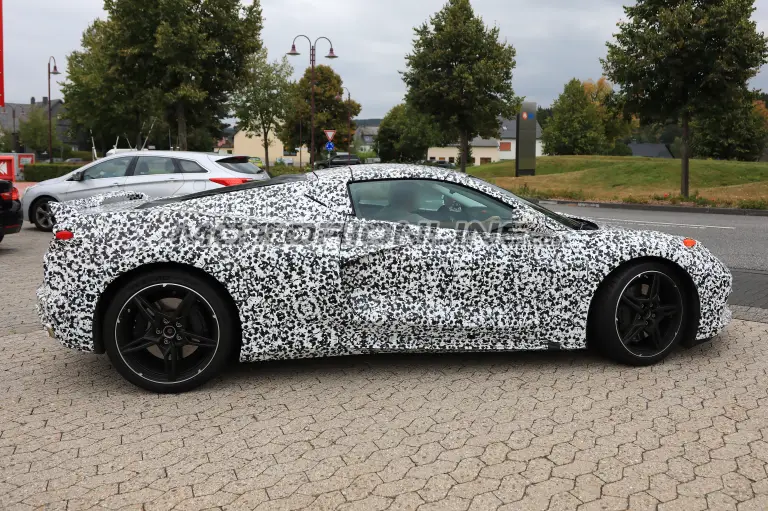 Chevrolet Corvette C8 foto spia 6 settembre 2018 - 14