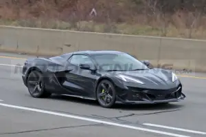 Chevrolet Corvette E-Ray 2023 - Foto Spia 17-12-2021