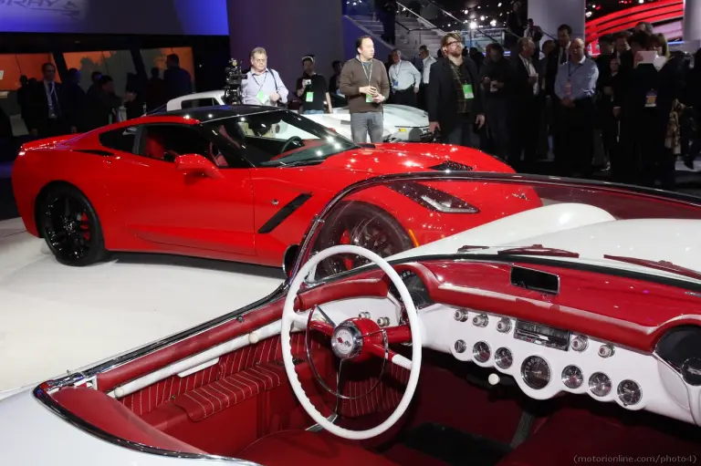 Chevrolet Corvette Stingray - Salone di Detroit 2013 - 15