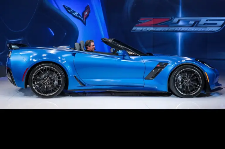 Chevrolet Corvette Z06 Cabrio - Salone di New York 2014 - 8