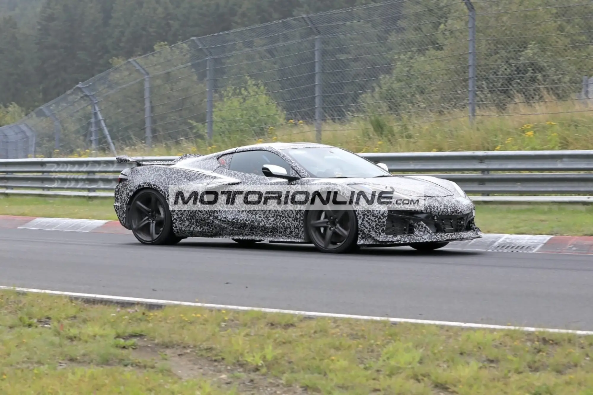 Chevrolet Corvette Z06 - Foto spia 17-8-2021 - 3