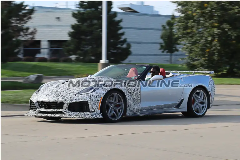 Chevrolet Corvette ZR1 Convertible foto spia 25 Settembre 2017 - 3