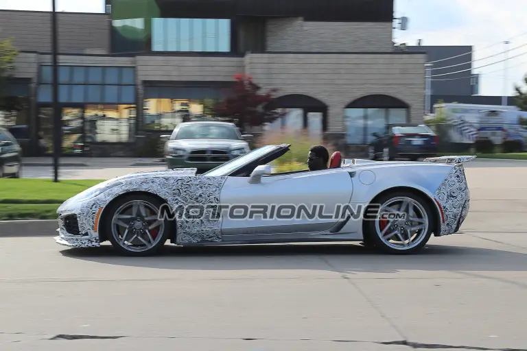 Chevrolet Corvette ZR1 Convertible foto spia 25 Settembre 2017 - 4