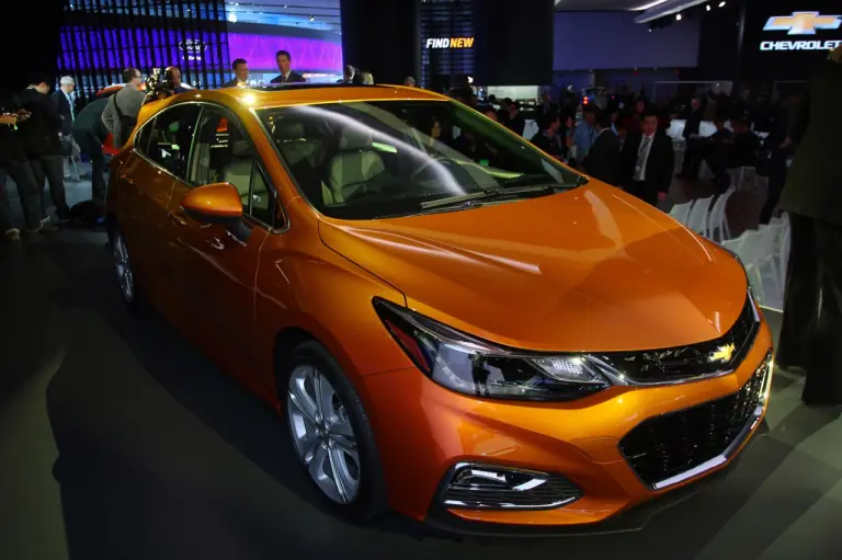 Chevrolet Cruze Hatchback - Salone di Detroit 2016 - 5
