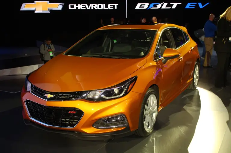 Chevrolet Cruze Hatchback - Salone di Detroit 2016 - 7