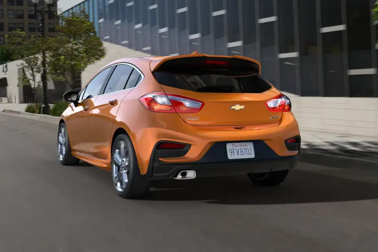 Chevrolet Cruze Hatchback - 2