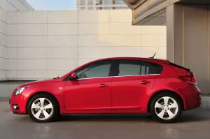 Chevrolet Cruze HB5 - 3