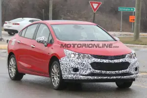 Chevrolet Cruze Hybrid - Foto spia 25-01-2016