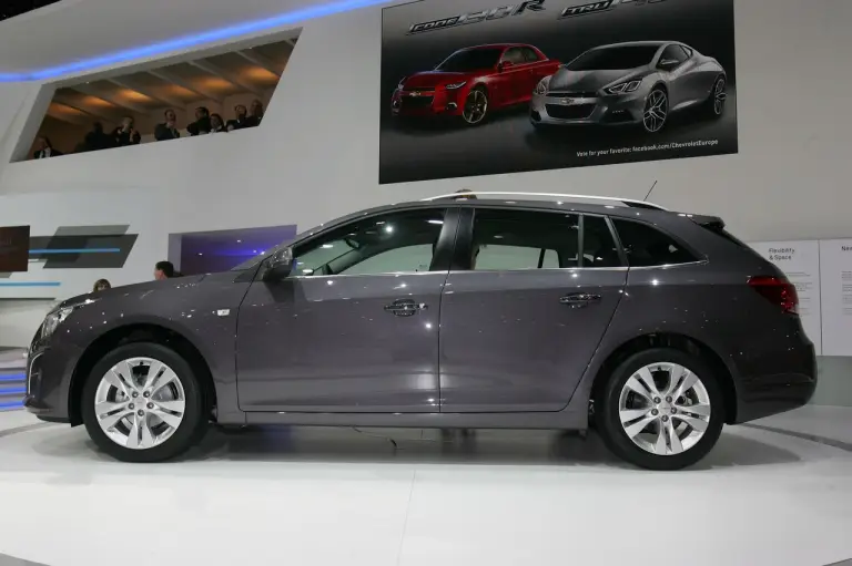 Chevrolet Cruze Station Wagon - Salone di Ginevra 2012 - 7