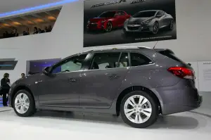 Chevrolet Cruze Station Wagon - Salone di Ginevra 2012