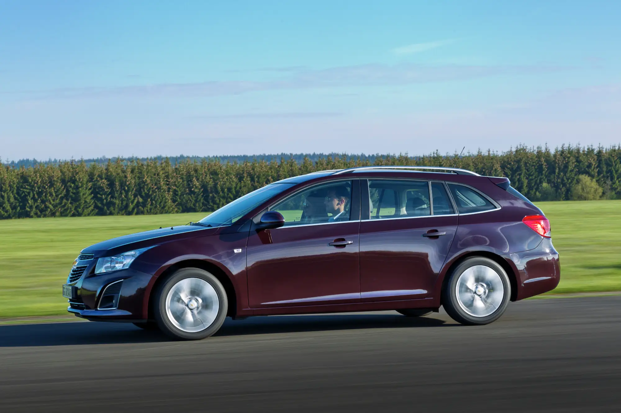 Chevrolet Cruze station wagon - 14