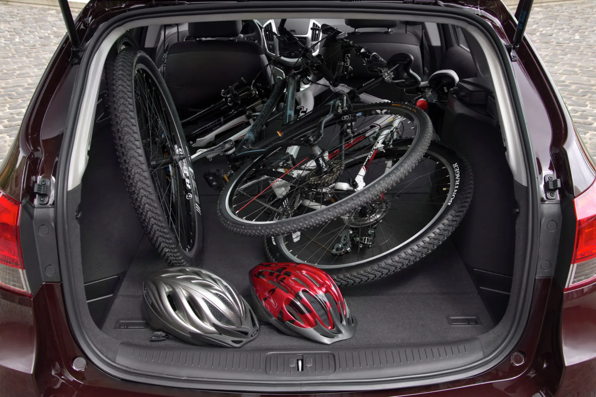 Chevrolet Cruze station wagon - 31