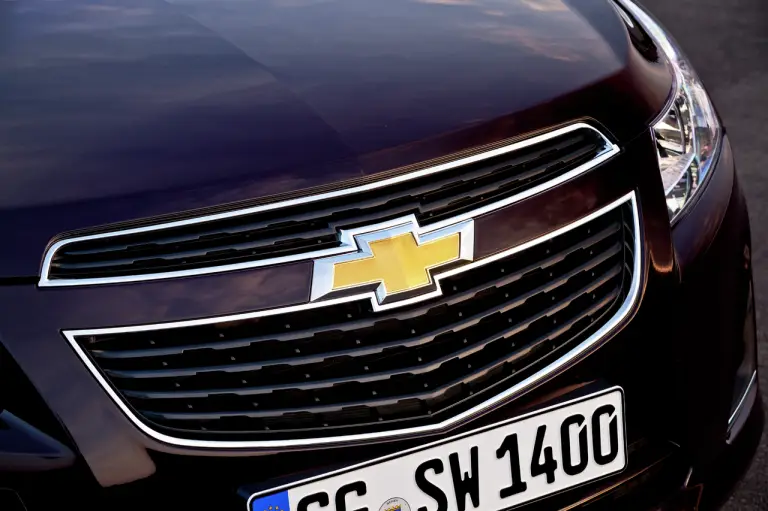 Chevrolet Cruze station wagon - 38