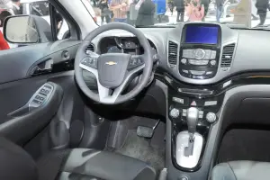 Chevrolet Orlando - 10