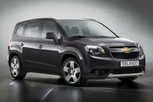 Chevrolet Orlando - 11