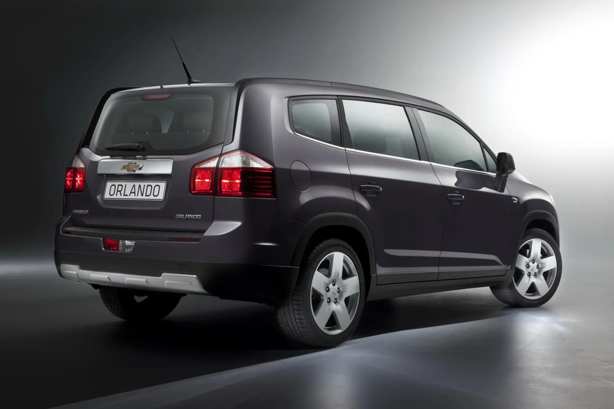 Chevrolet Orlando - 12