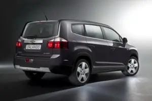 Chevrolet Orlando - 12