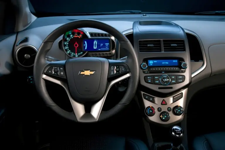 Chevrolet Sonic 2012 - 4