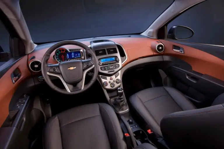 Chevrolet Sonic 2012 - 13