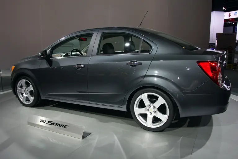 Chevrolet Sonic LTZ Turbo - Detroit 2011 - 12