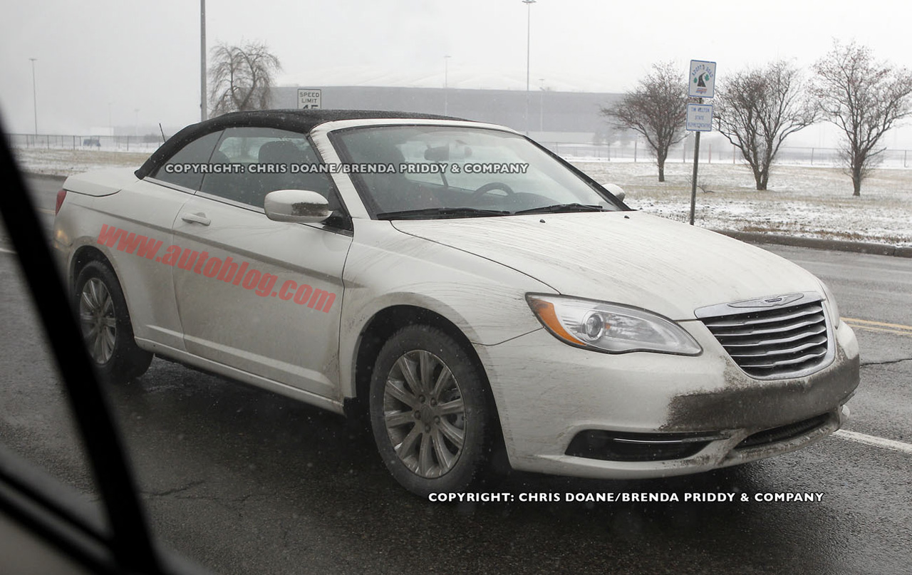 Chrysler 200 Cabriolet spy