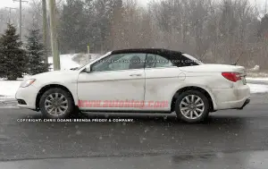 Chrysler 200 Cabriolet spy - 2