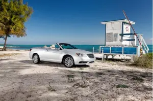 Chrysler 200 Convertible - 1