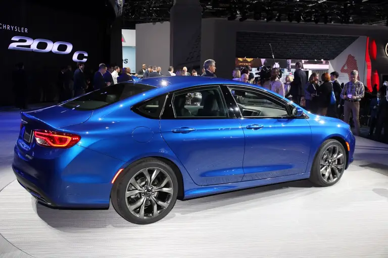 Chrysler 200 - Salone di Detroit 2014 - 13