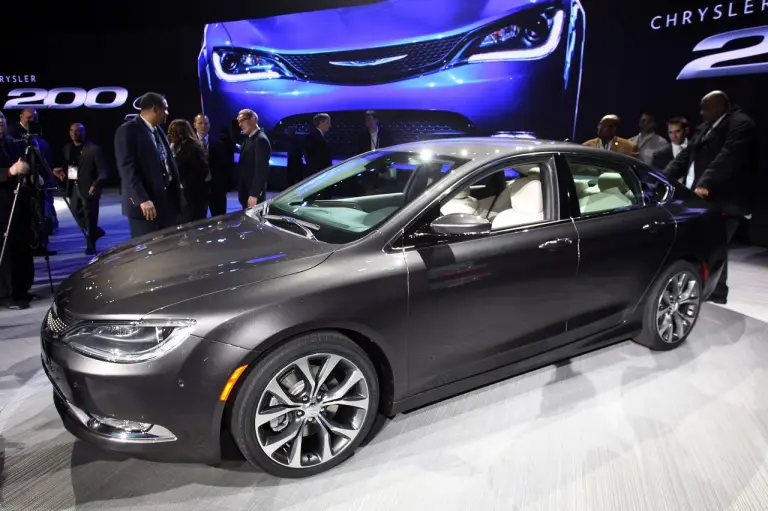 Chrysler 200 - Salone di Detroit 2014 - 15