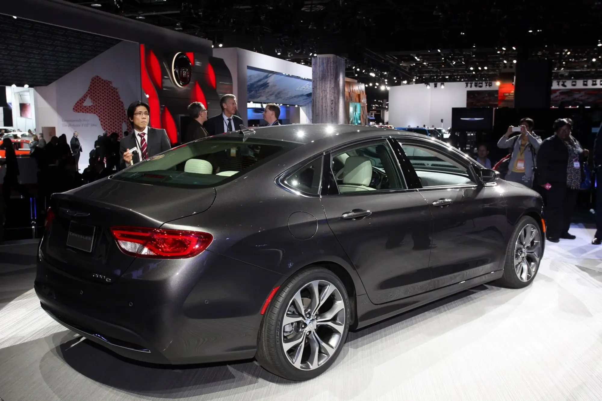 Chrysler 200 - Salone di Detroit 2014 - 19