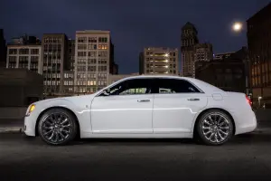 Chrysler 300 Motown Edition - 1