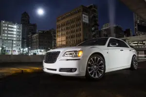 Chrysler 300 Motown Edition - 2