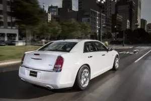 Chrysler 300 Motown Edition - 6