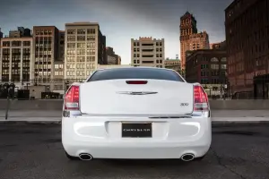 Chrysler 300 Motown Edition - 9