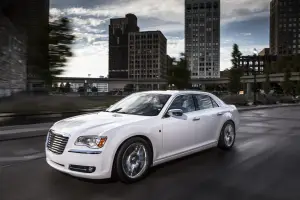 Chrysler 300 Motown Edition - 14