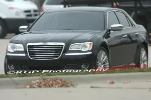 Chrysler 300C spy - 8