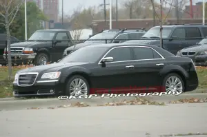 Chrysler 300C spy - 9