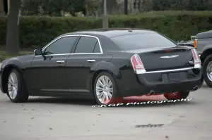 Chrysler 300C spy - 11