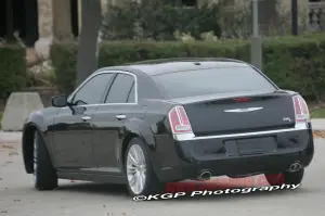 Chrysler 300C spy - 12