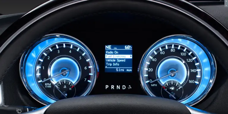 Chrysler 300C Teaser - 8
